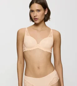 Triumph AMOURETTE SPOTLIGHT