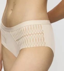 Triumph AURA SPOTLIGHT