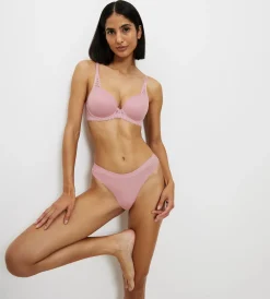 Triumph AURA SPOTLIGHT