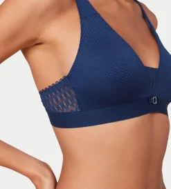 Triumph AURA SPOTLIGHT T