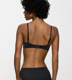 Triumph BODY MAKE-UP ESSENTIALS