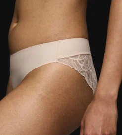 Triumph BODY MAKE-UP ILLUSION LACE