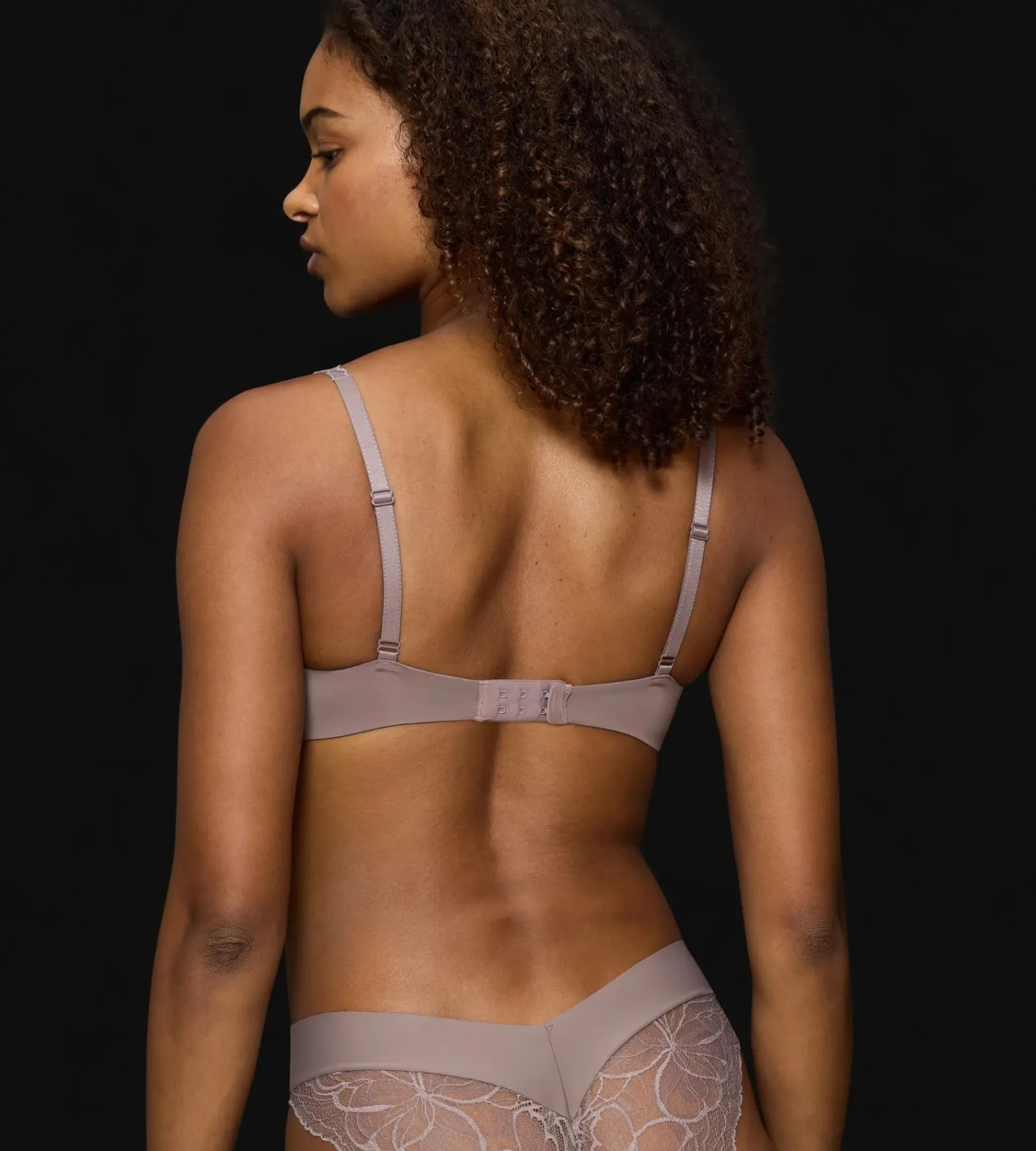 Triumph BODY MAKE-UP ILLUSION LACE