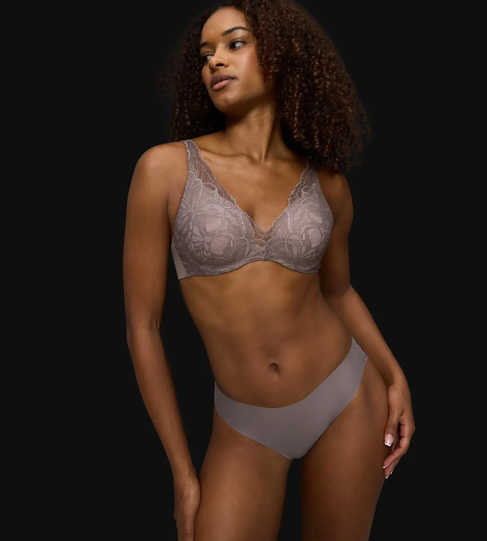 Triumph BODY MAKE-UP ILLUSION LACE