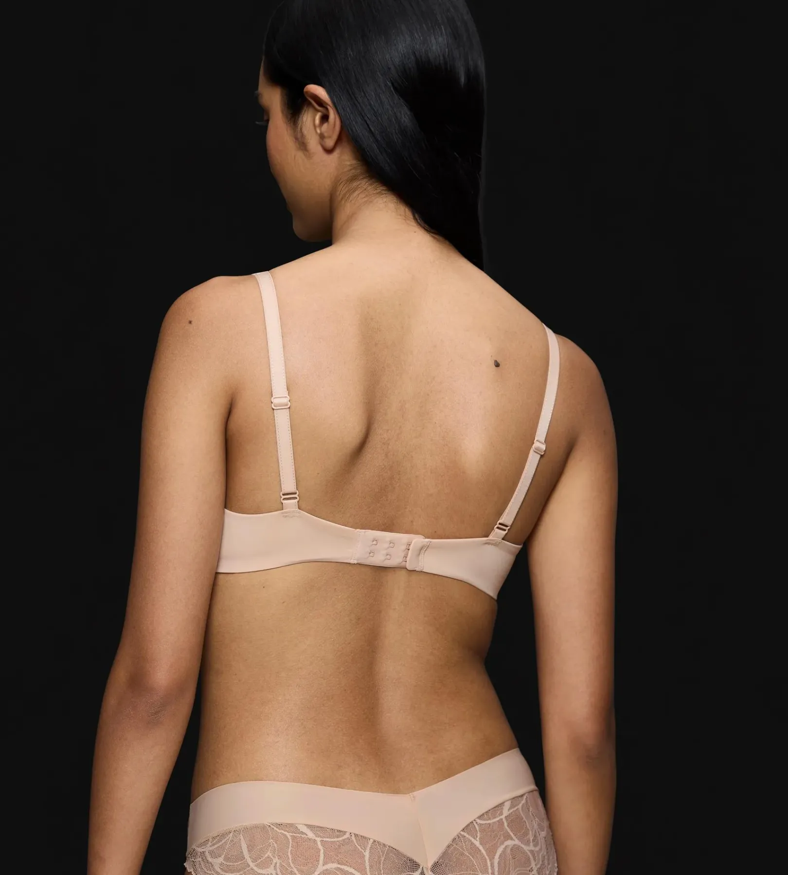 Triumph BODY MAKE-UP ILLUSION LACE