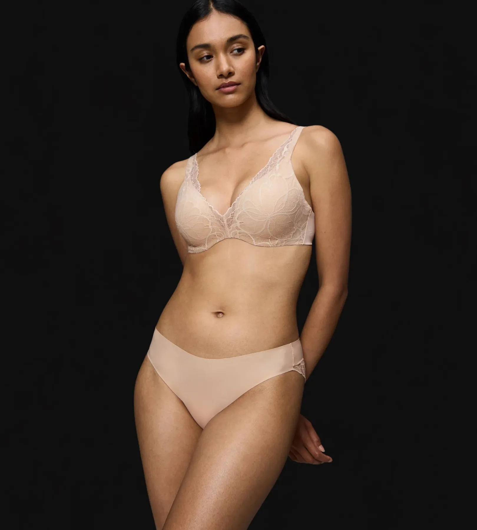 Triumph BODY MAKE-UP ILLUSION LACE