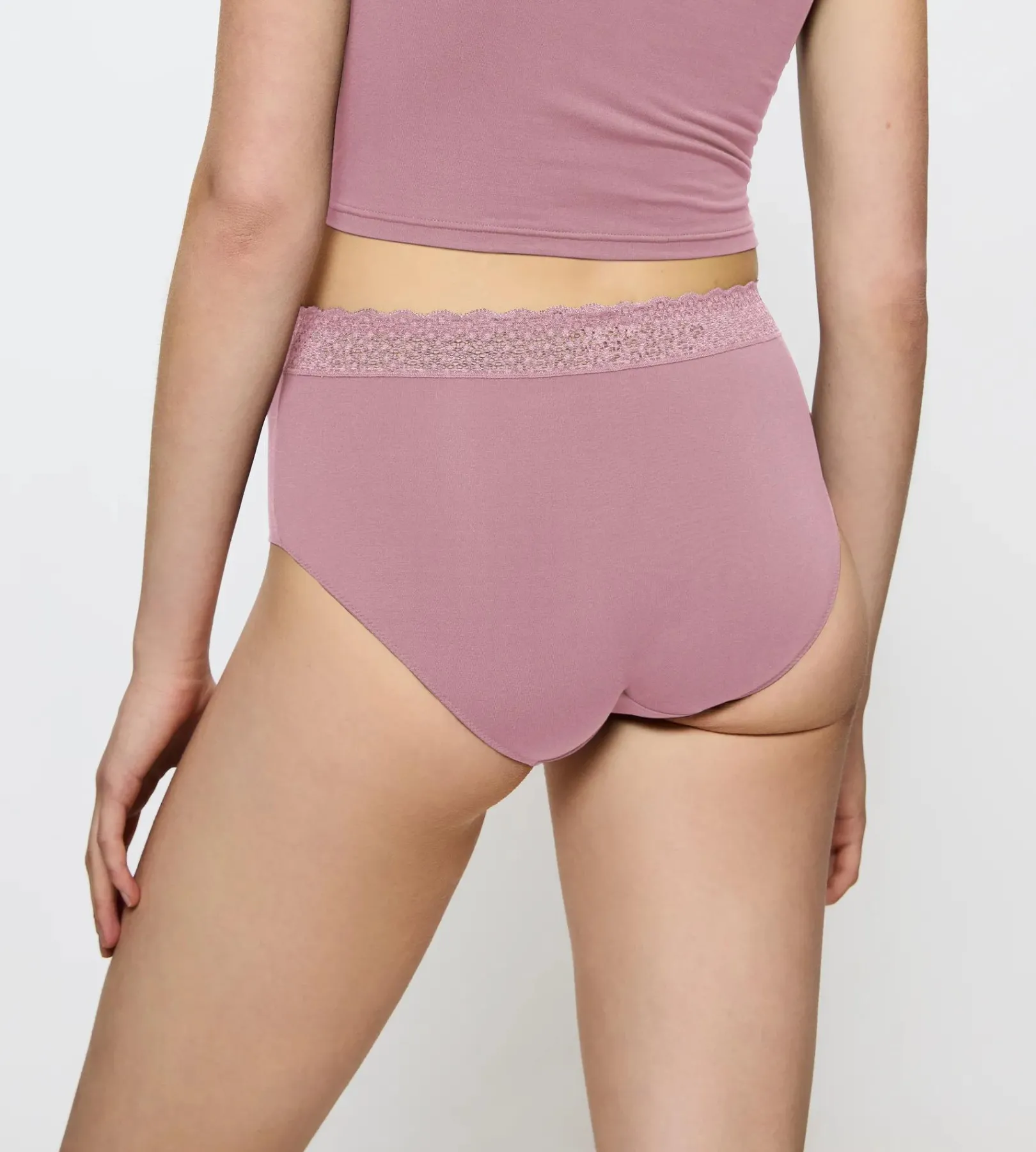 Triumph FEEL OF MODAL