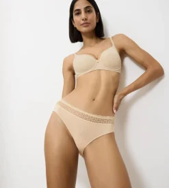 Triumph FEEL OF MODAL