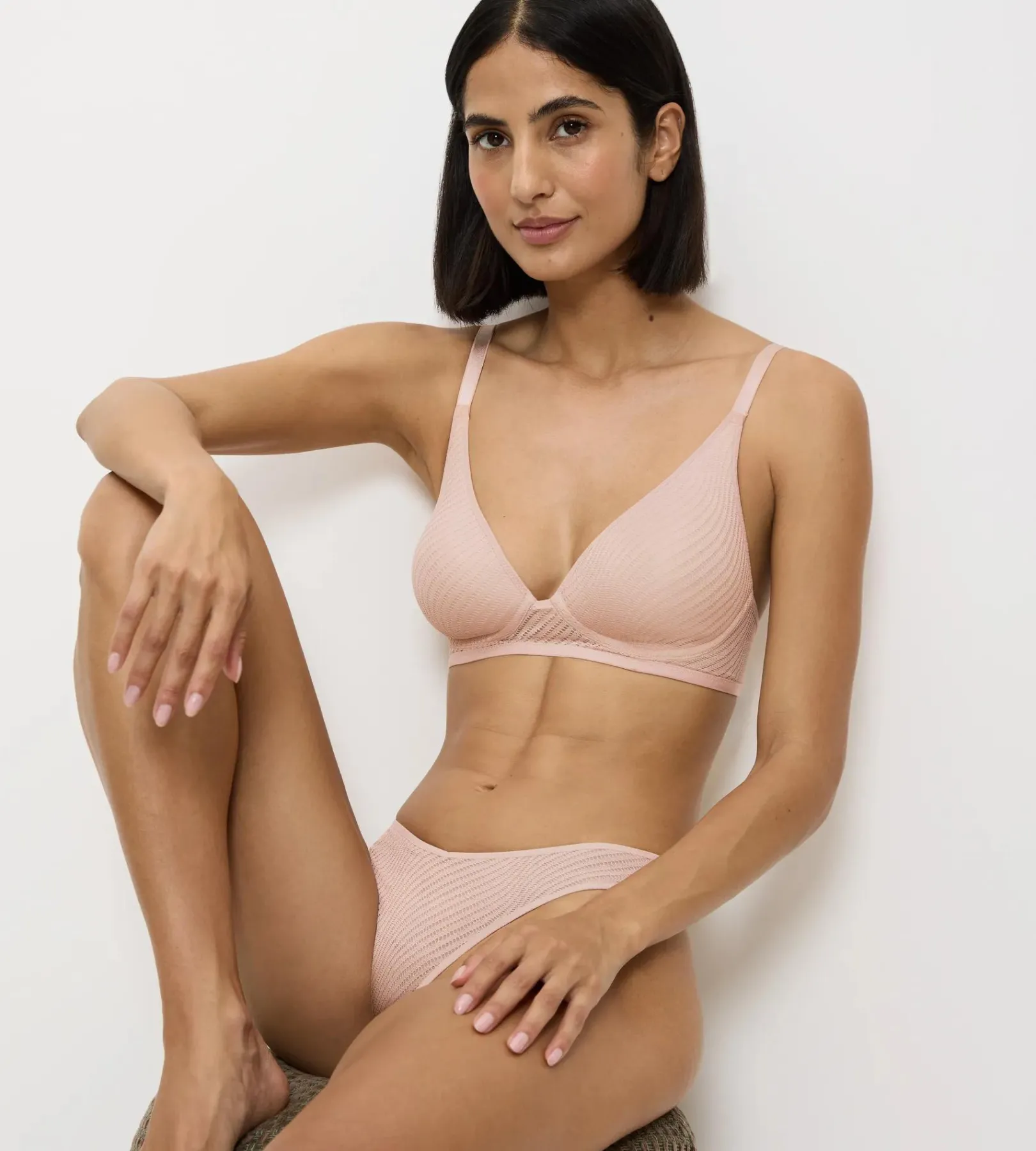 Triumph HARMONY SPOTLIGHT