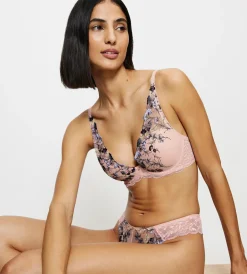 Triumph SENSUAL SPOTLIGHT