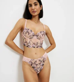 Triumph SENSUAL SPOTLIGHT