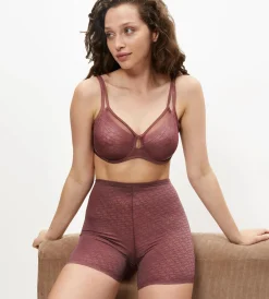 Triumph SIGNATURE SHEER