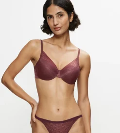 Triumph SIGNATURE SHEER