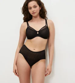 Triumph SIGNATURE SHEER