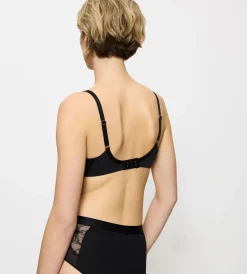 Triumph WILD AZALEA FLORALE