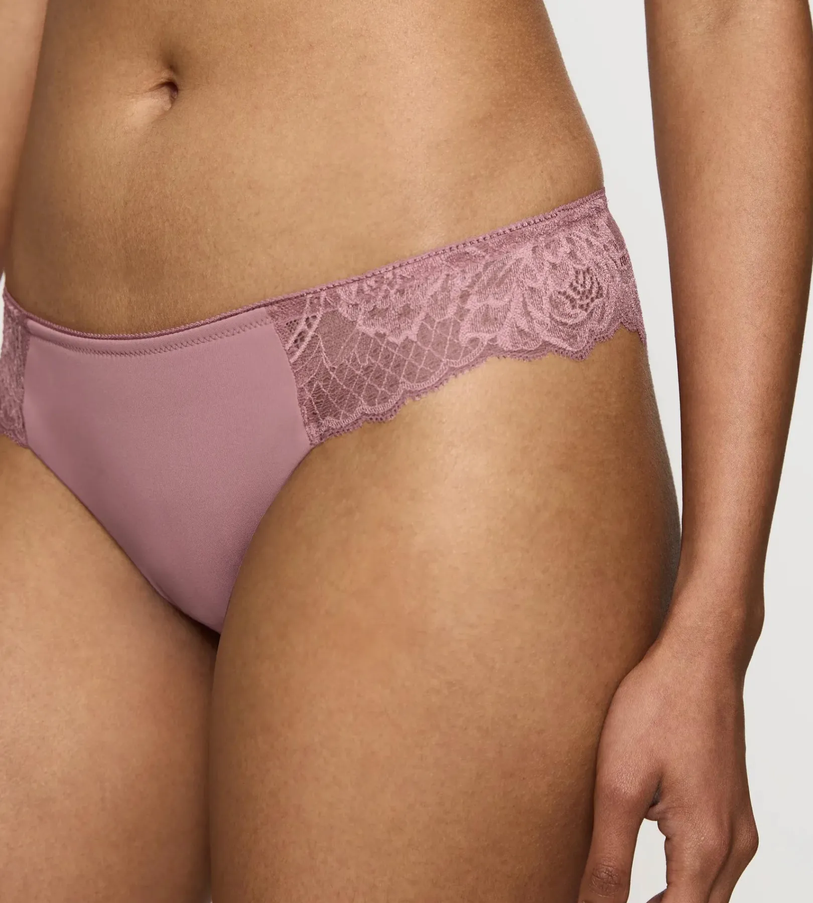 Triumph WILD PEONY FLORALE