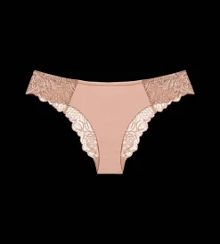 Triumph WILD PEONY FLORALE