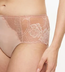 Triumph WILD PEONY FLORALE